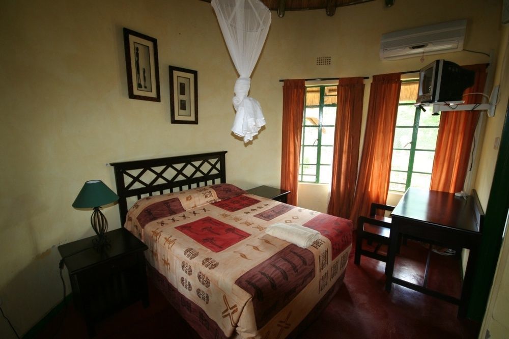 Lesoma Valley Lodge 卡萨内 外观 照片