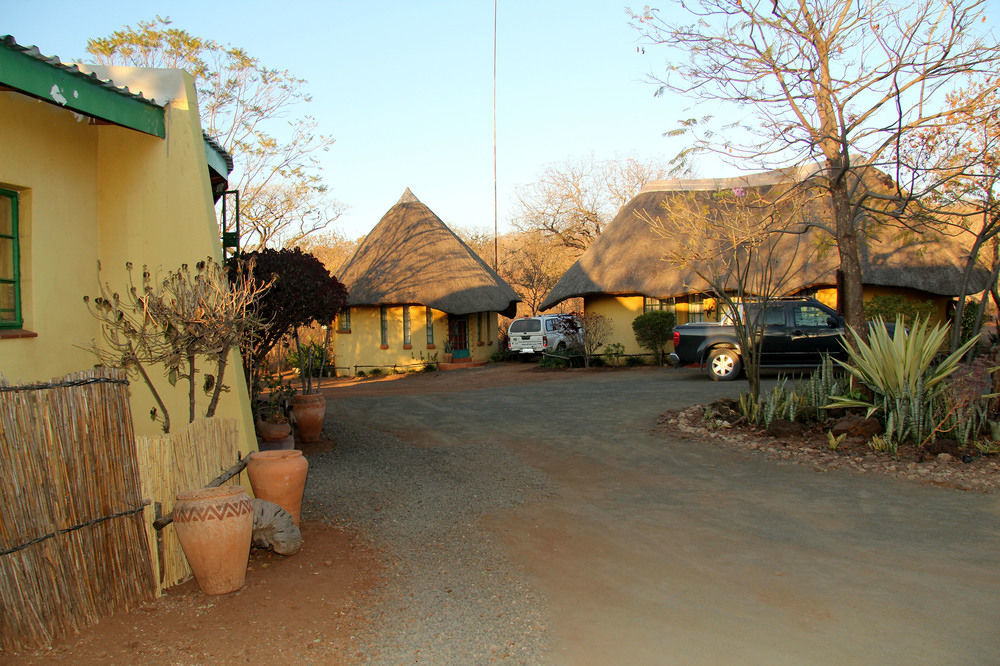 Lesoma Valley Lodge 卡萨内 外观 照片