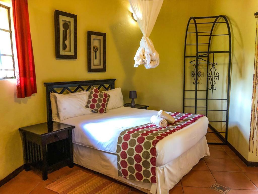 Lesoma Valley Lodge 卡萨内 外观 照片